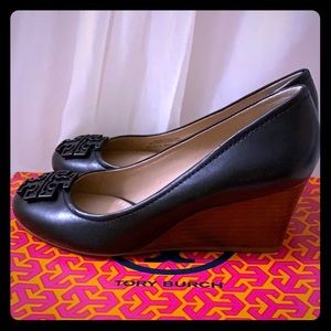 NWT Tory Burch Closed Toe Wedge